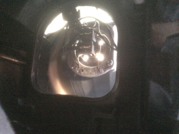 Hurra! Nu är det bara att byta lampan kvar...